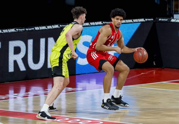 往往受制于 往往受制于